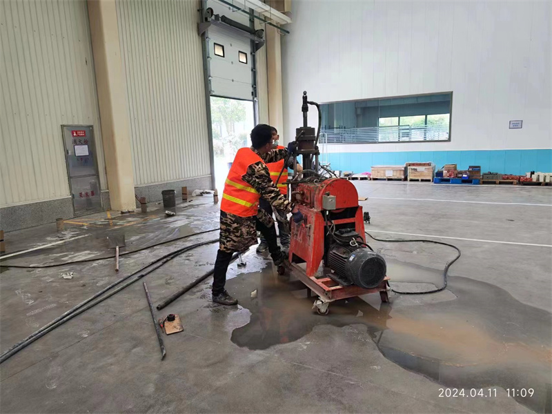 巧家厂房地面下沉塌陷注浆加固施工